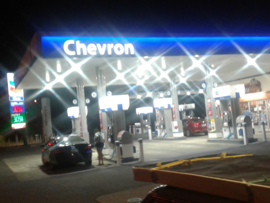 Chevron | 5801 Pioneer St, Ridgefield, WA 98642, USA | Phone: (360) 887-4954