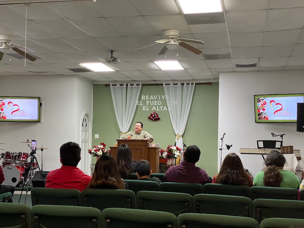 Iglesia Cristiana Peniel Casa de Restauración | 4011 N Cleveland St, Dayton, TX 77535, USA | Phone: (832) 339-3630