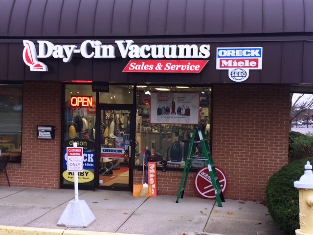 Day Cin Vacuums | 175 E Alex Bell Rd suite 284, Dayton, OH 45459, USA | Phone: (937) 291-3560