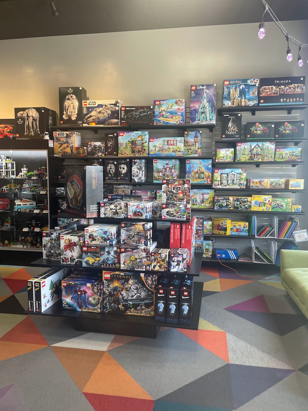 Bricks and Minifigs Anaheim | 1105 S Euclid St Ste B, Fullerton, CA 92832, USA | Phone: (657) 378-9777