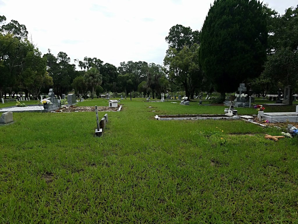Cycadia Cemetery | 1021 E Tarpon Ave, Tarpon Springs, FL 34689, USA | Phone: (727) 942-5622