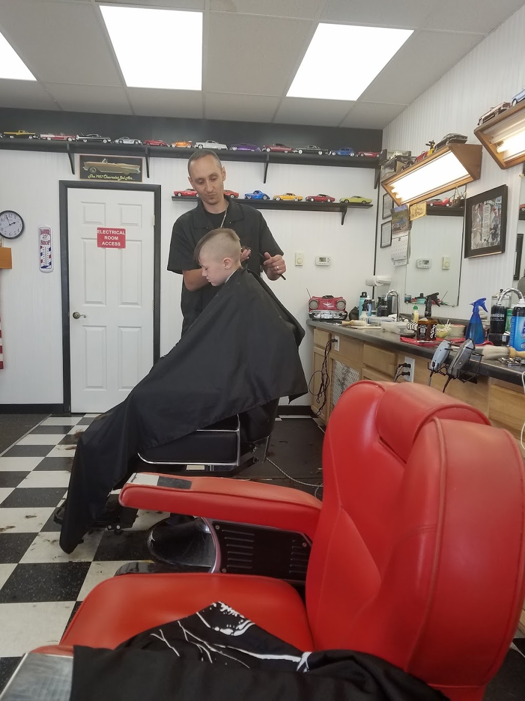 Chads Barber Shop | 5142 State Route 30 Eastgate Plaze, Greensburg, PA 15601, USA | Phone: (724) 832-2435