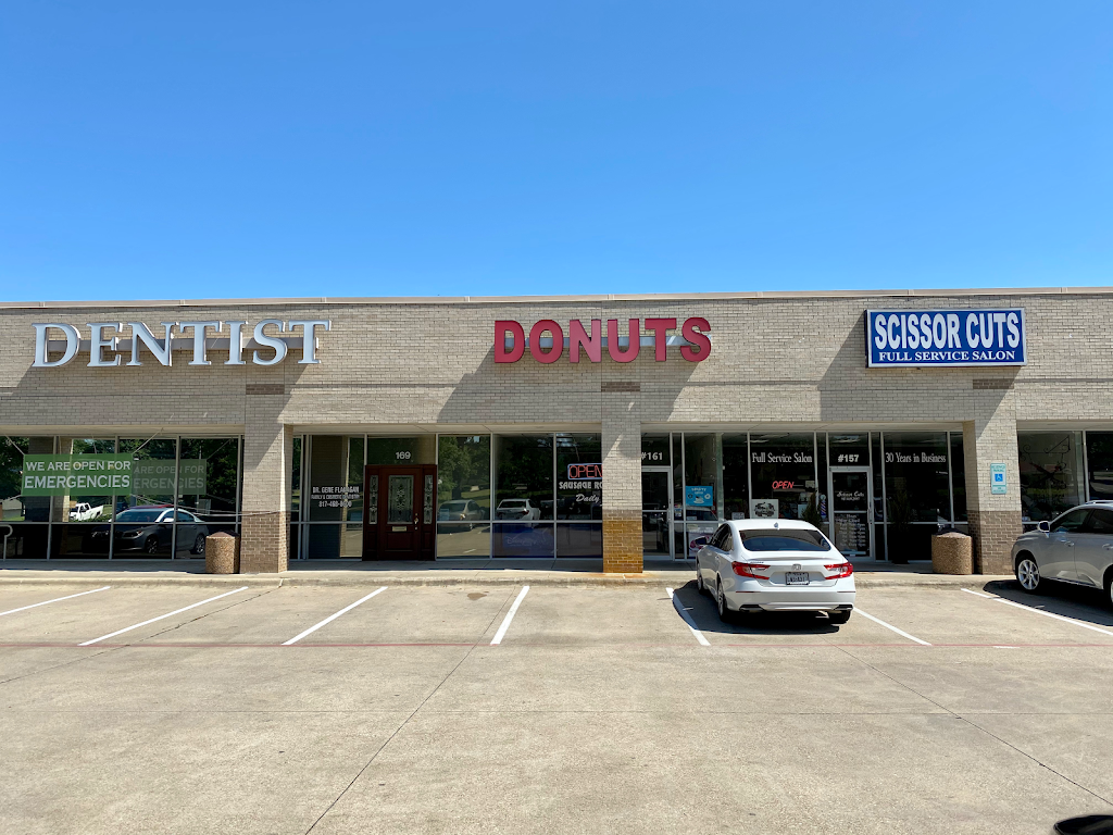 Donut Palace | 1827 SW Green Oaks Blvd ste161, Arlington, TX 76017, USA | Phone: (682) 276-6611