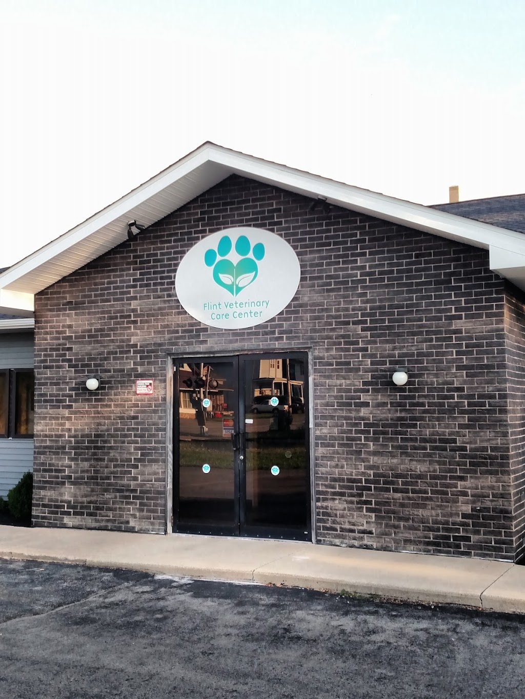 Flint Veterinary Care Center | 4437 Main St, Gasport, NY 14067 | Phone: (716) 772-6149
