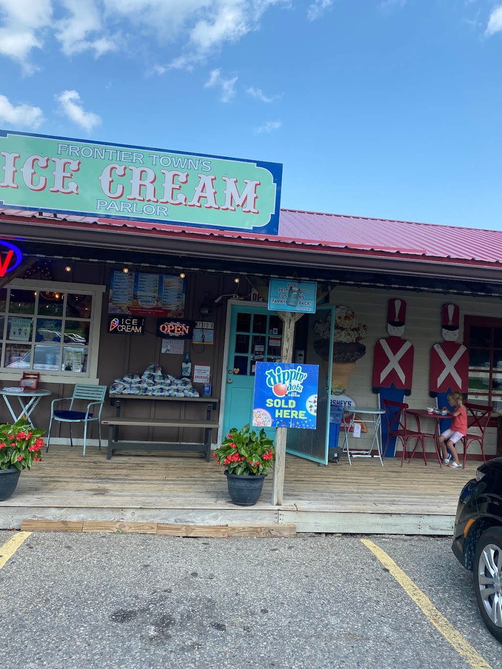 Frontier Town Ice Cream Parlor | 67310 Van Dyke Rd, Washington, MI 48095, USA | Phone: (586) 894-8402