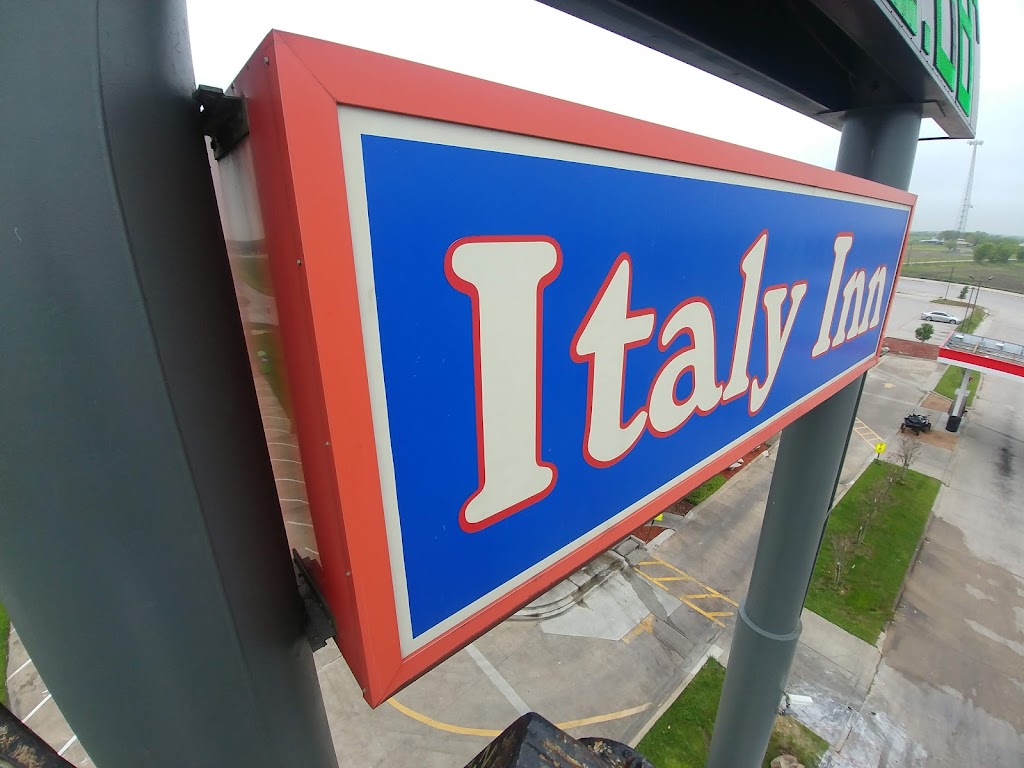 Italy Inn | 101 L R Campbell Rd, Italy, TX 76651, USA | Phone: (972) 483-7507