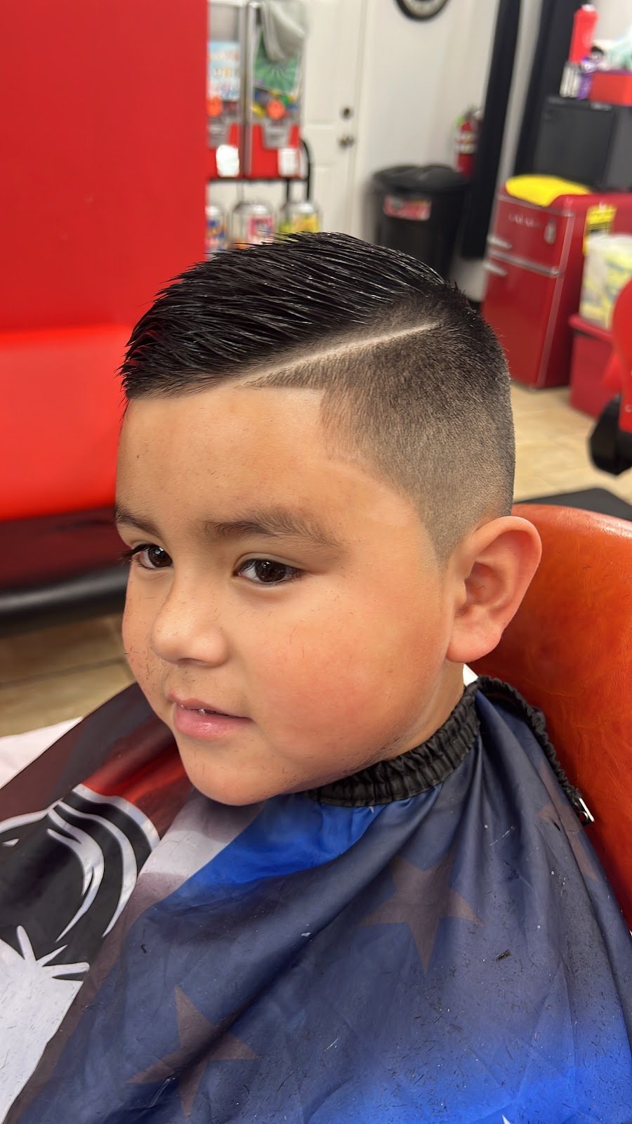 Juniors Barbershop | 636 Roebling Ave, Trenton, NJ 08611, USA | Phone: (609) 777-7777