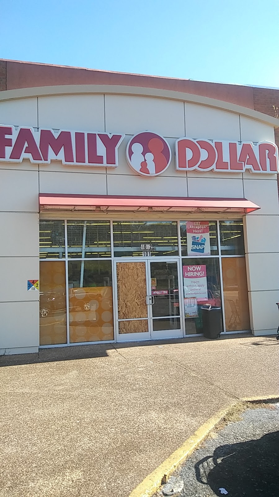 Family Dollar | 4082 US-61 Suite 101, Memphis, TN 38109, USA | Phone: (901) 450-6030