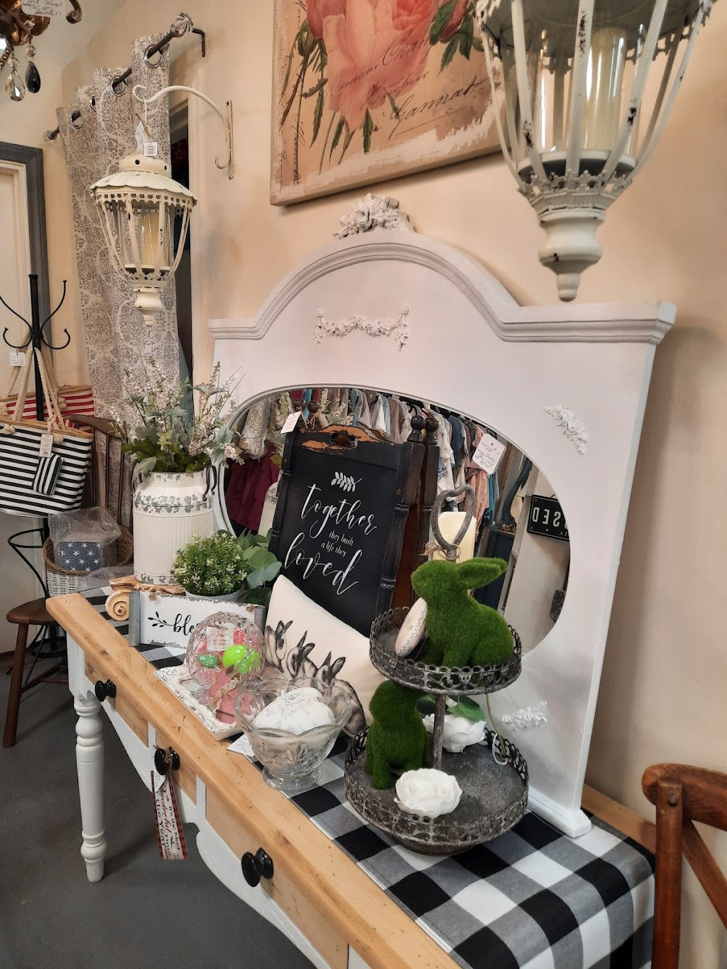 Juls Vintage Shabby Chic Boutique | 1165 Sixth St, Norco, CA 92860, USA | Phone: (951) 479-5425