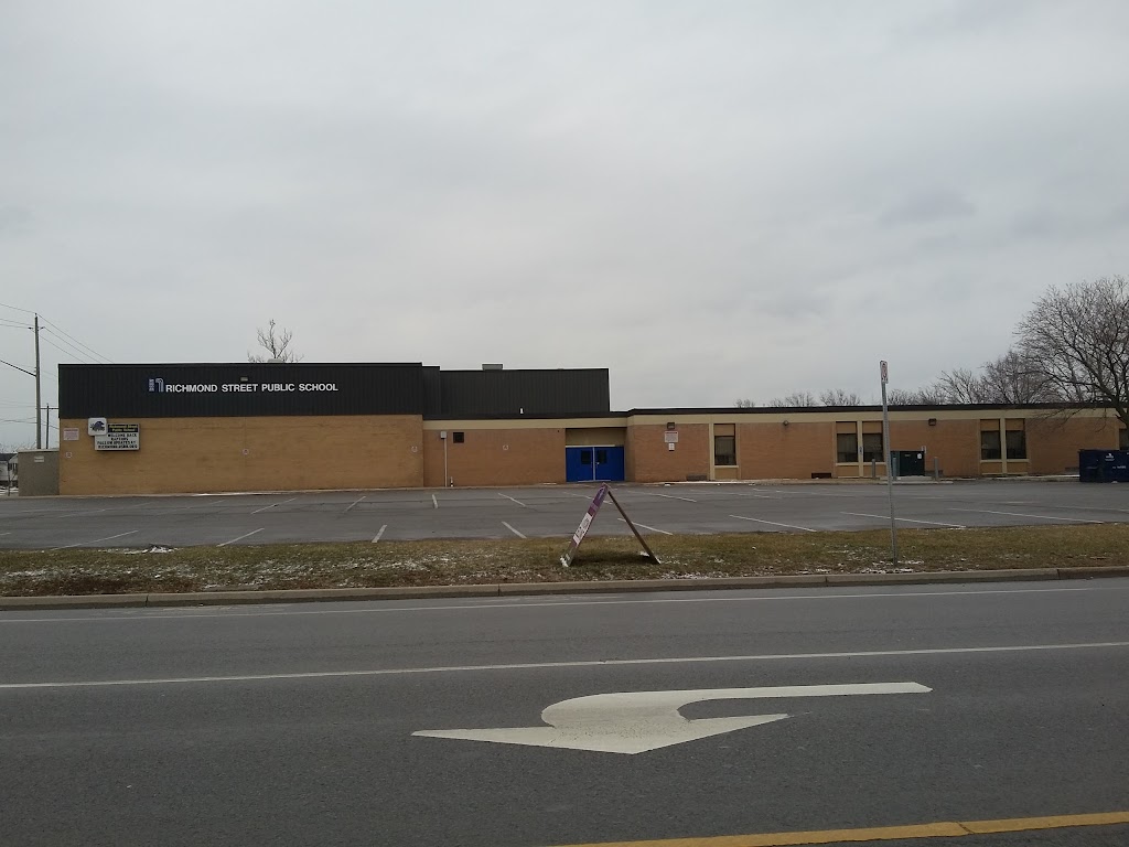 Richmond Street Public School | 153 Richmond St, Thorold, ON L2V 3H3, Canada | Phone: (905) 227-2971