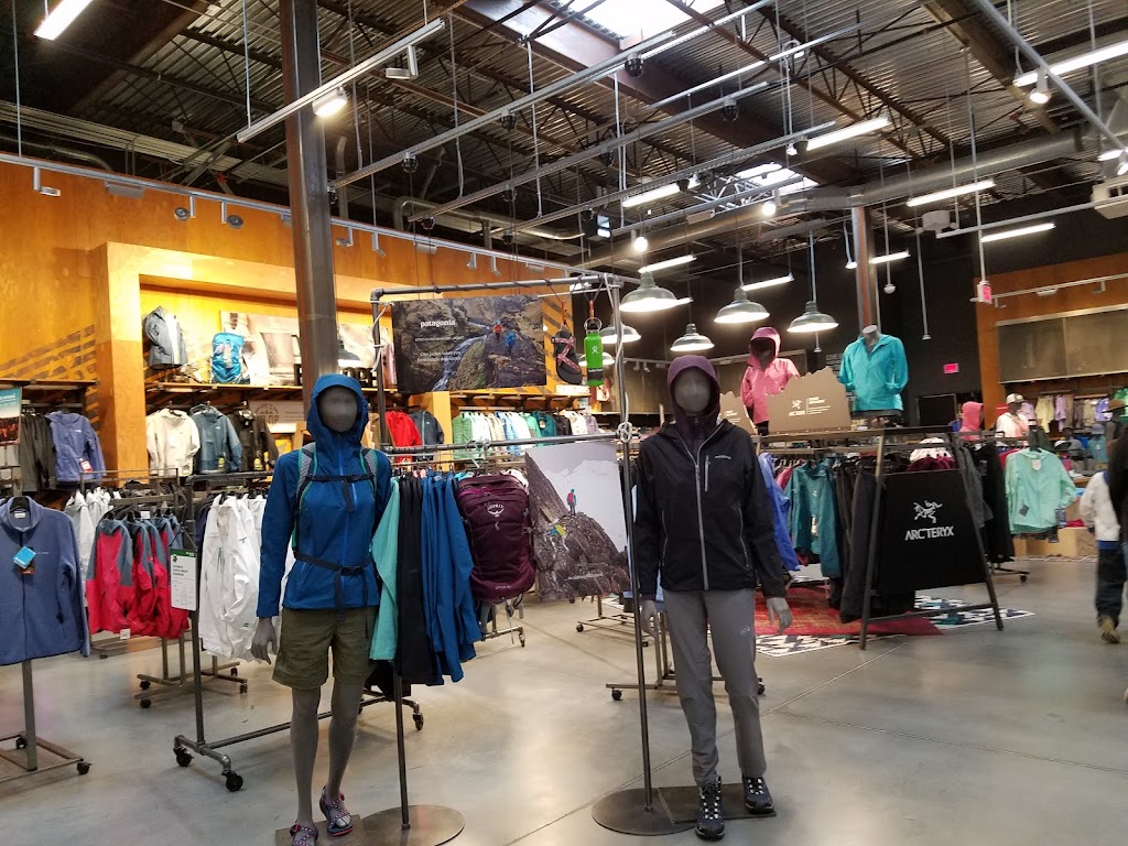 REI | 2300 Fashion Center Blvd, Newark, DE 19702, USA | Phone: (302) 369-1938