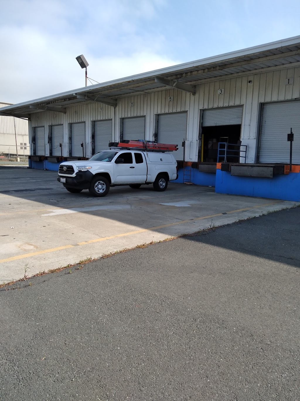 Santa Clara Warehouses Inc | 363 Industrial Ct, Benicia, CA 94510, USA | Phone: (707) 748-0295