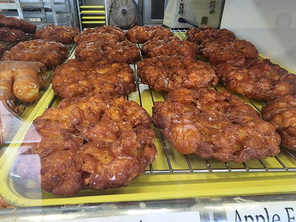 Glaze King Donuts | 1056 Albemarle Rd, Asheboro, NC 27205, USA | Phone: (336) 318-0864