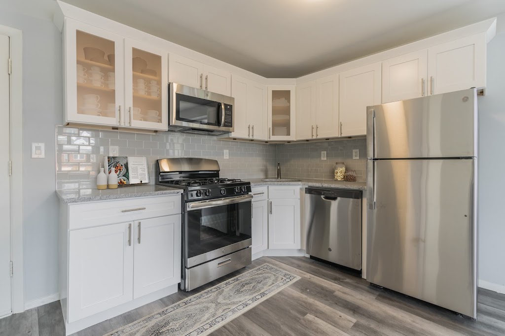 Bunt Commons I | 150 N Broadway, Lindenhurst, NY 11757, USA | Phone: (631) 464-0087