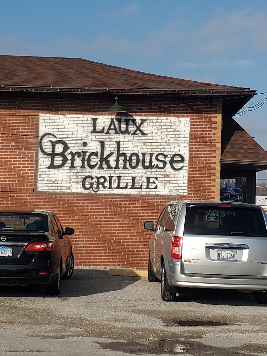 Laux Brickhouse Grille | 212 N Prairie St, Bethalto, IL 62010, USA | Phone: (618) 377-4800