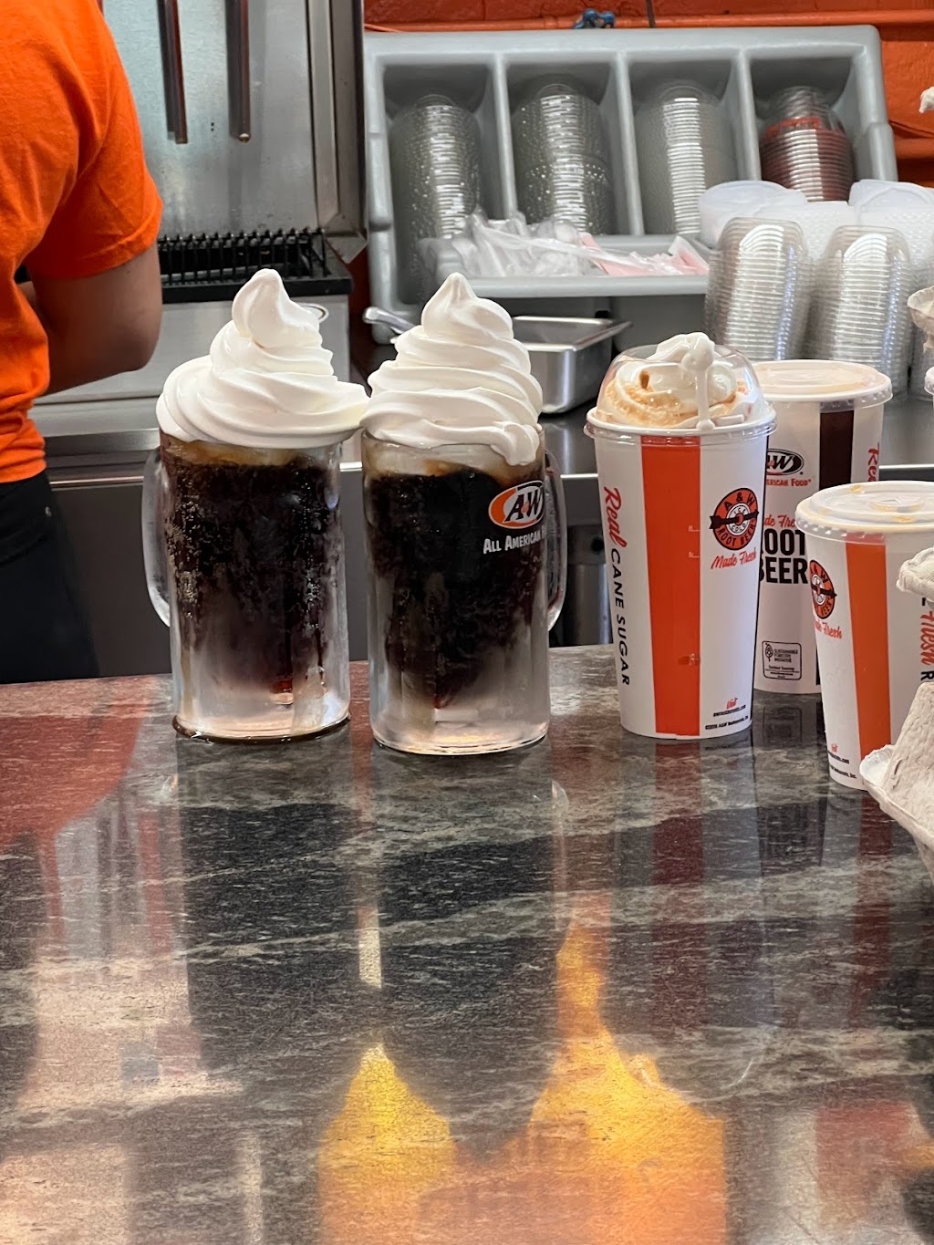 A&W Restaurant | 3741 Redwood Hwy, San Rafael, CA 94903, USA | Phone: (415) 479-9652