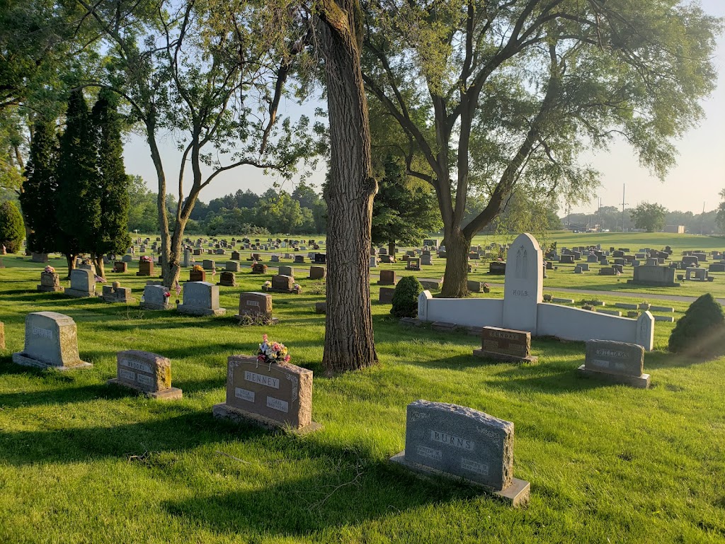 Circle Hill Cemetery | 805 S Washington St, Angola, IN 46703, USA | Phone: (260) 316-6540