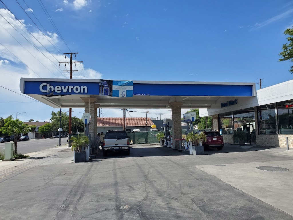 Chevron | 800 N Hollywood Way, Burbank, CA 91505, USA | Phone: (818) 841-9500