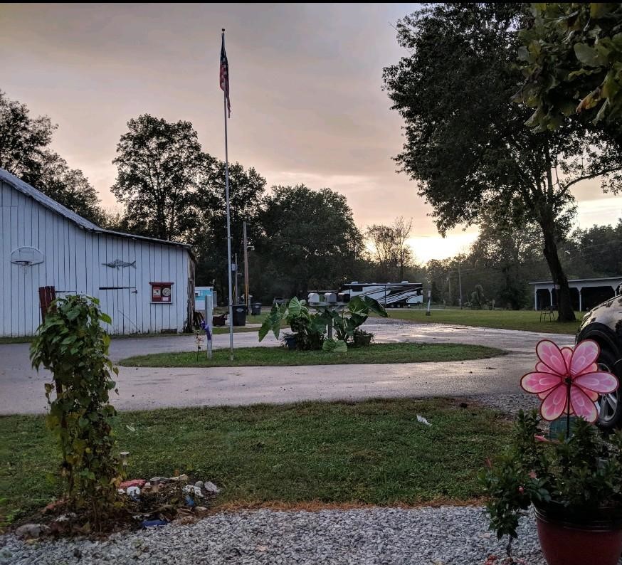 Treasure Cove Campground | 1 Ashland Cove Rd, Vevay, IN 47043, USA | Phone: (812) 599-3990