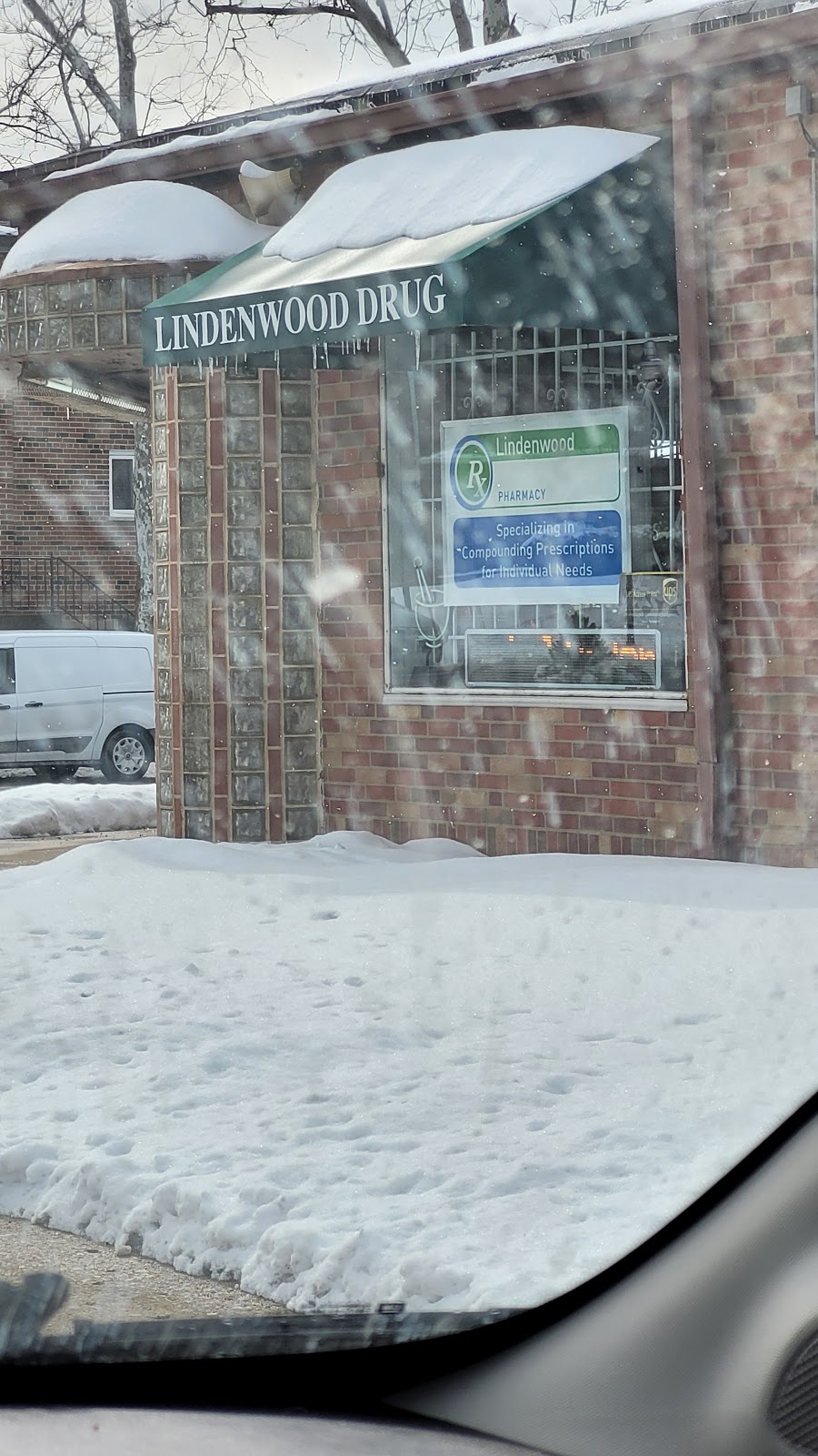 Lindenwood Drug | 6903 Lansdowne Ave, St. Louis, MO 63109, USA | Phone: (314) 781-2445