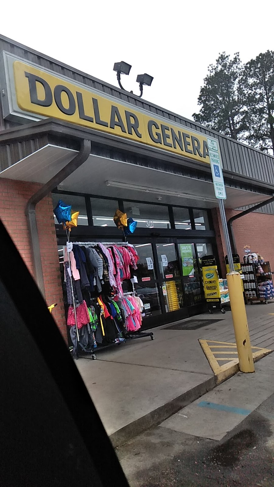 Dollar General | 301 W Green St, Franklinton, NC 27525, USA | Phone: (919) 925-3580