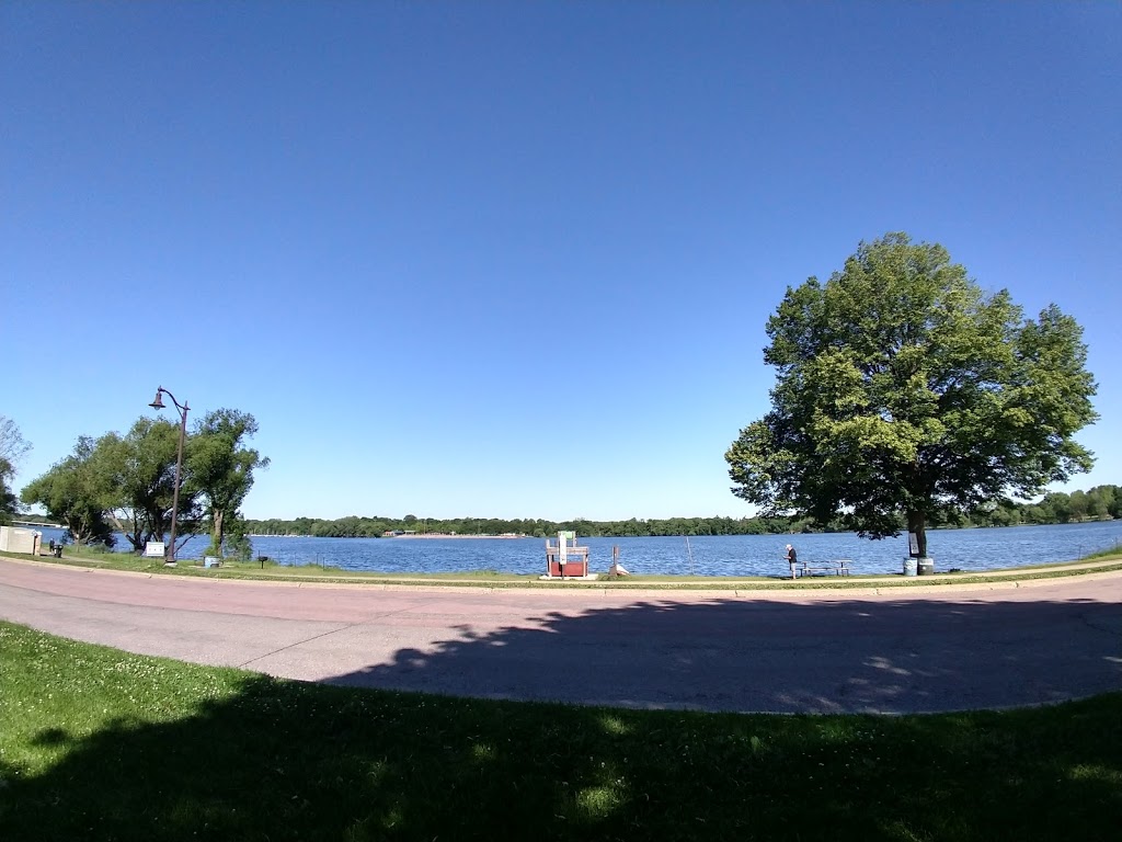 Lake Nokomis Park | 4955 W Lake Nokomis Pkwy, Minneapolis, MN 55417, USA | Phone: (612) 370-4923