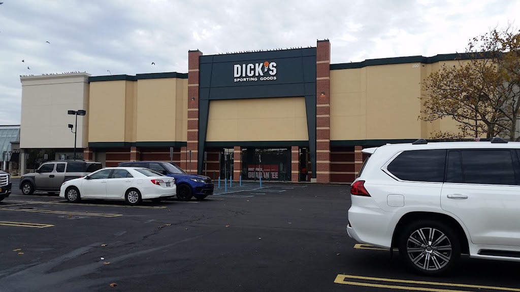 DICKS Sporting Goods | 1188 Sunrise Mall, Massapequa, NY 11758, USA | Phone: (516) 710-7088