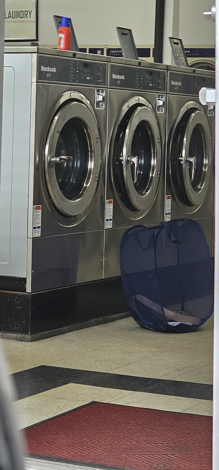 R7 Laundry | 369 Cesar E Chavez Ave, Pontiac, MI 48342, USA | Phone: (248) 481-8725