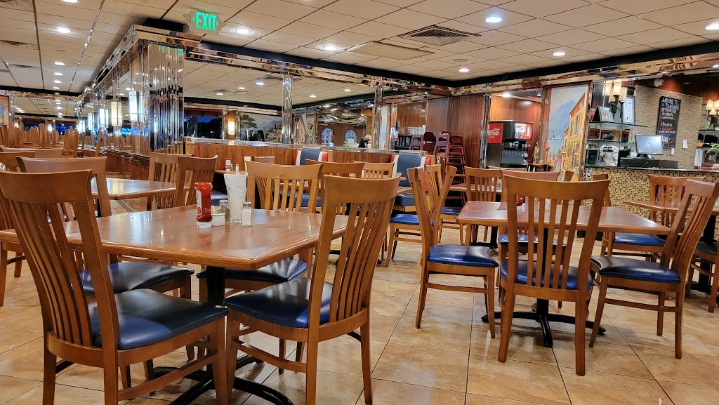 Town Diner | 431 US-130, East Windsor, NJ 08520, USA | Phone: (609) 443-8222