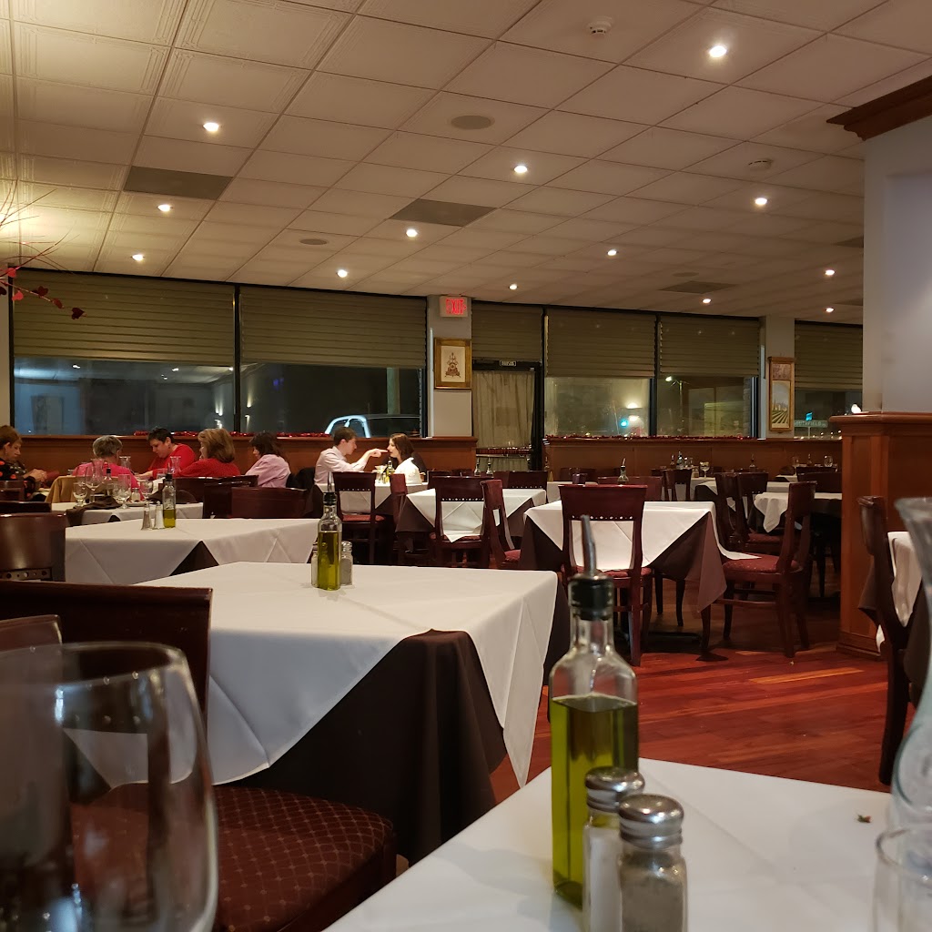 Scaramellas Restaurant | 1 Southfield Ave, Dobbs Ferry, NY 10522, USA | Phone: (914) 693-6024