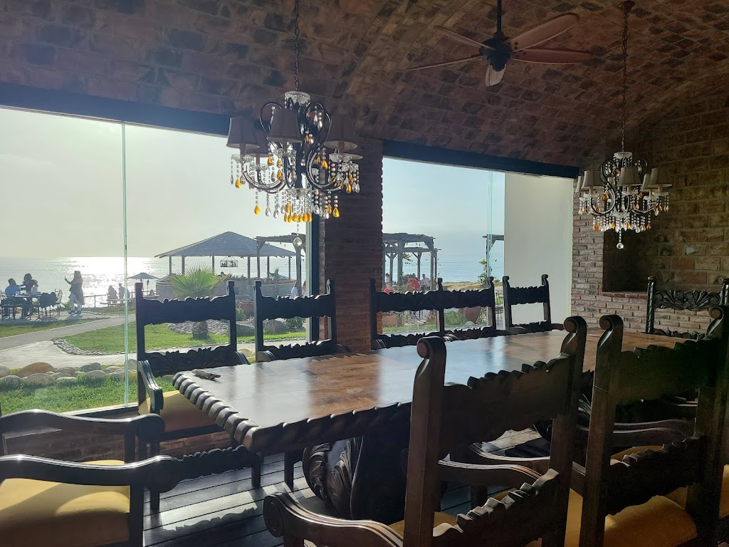 Cabana Bar and Grill | Tijuana - Ensenada Highway Km. 50.5, 22706 Rosarito, B.C., Mexico | Phone: 661 104 0032