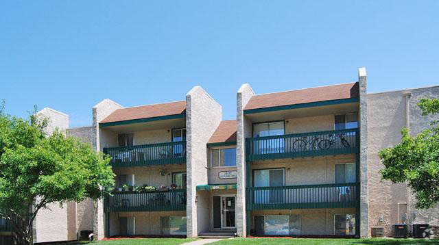 Sherwood Forest Apartments | 2009 Sherwood Ct, Council Bluffs, IA 51503, USA | Phone: (712) 328-7231