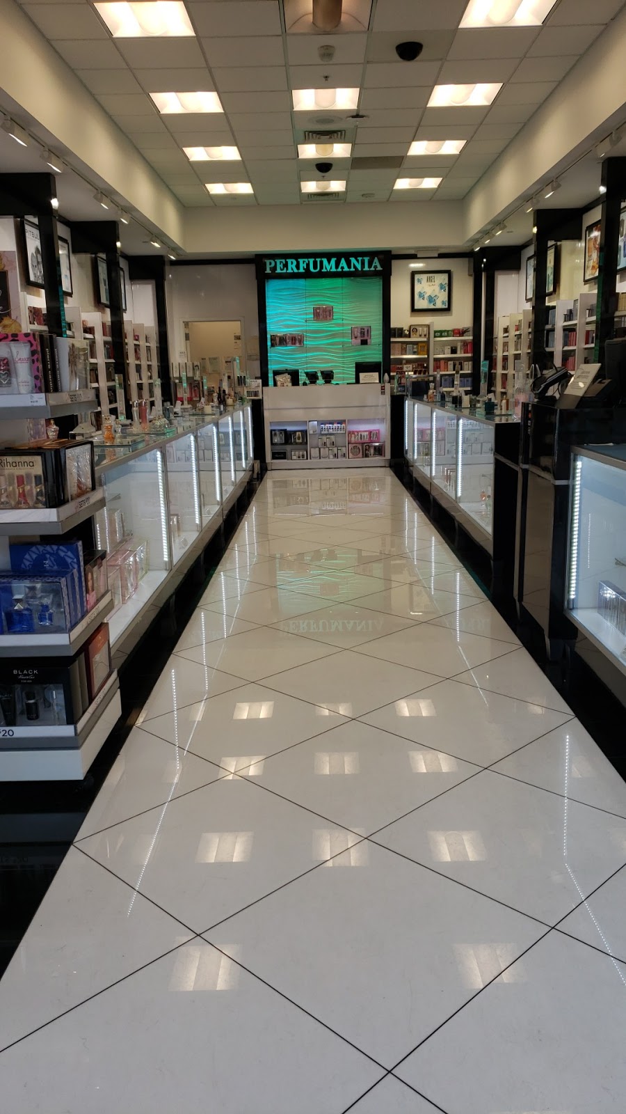 Perfumania | 2950 West, I-20 #240, Grand Prairie, TX 75052, USA | Phone: (972) 602-6878