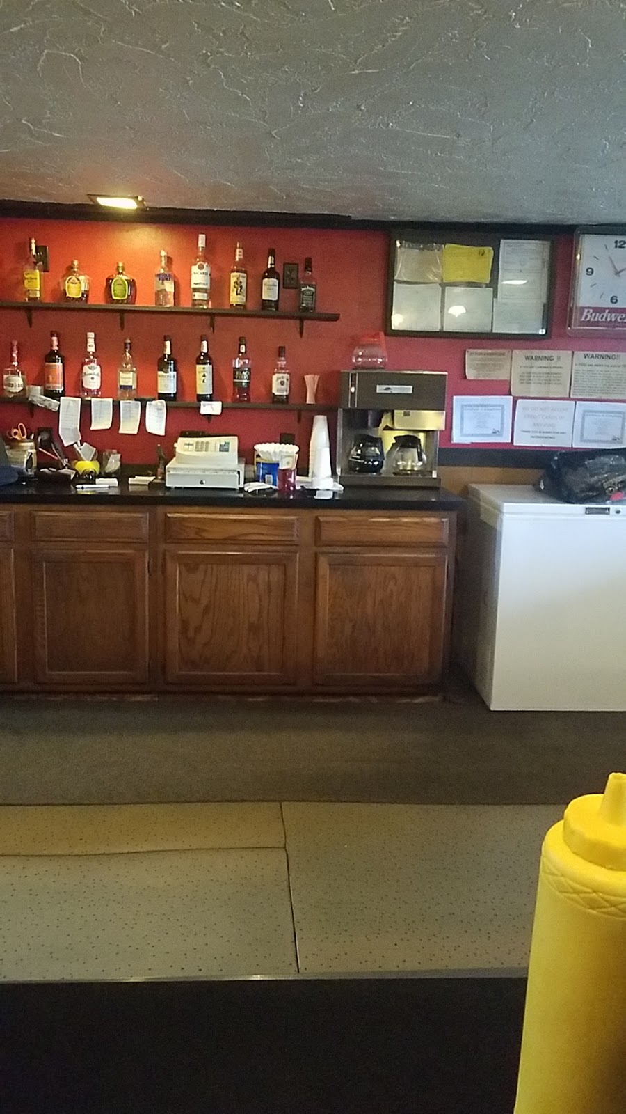 Joes Bar | 40980 Butternut Park Ct, Elyria, OH 44035, USA | Phone: (440) 322-9552