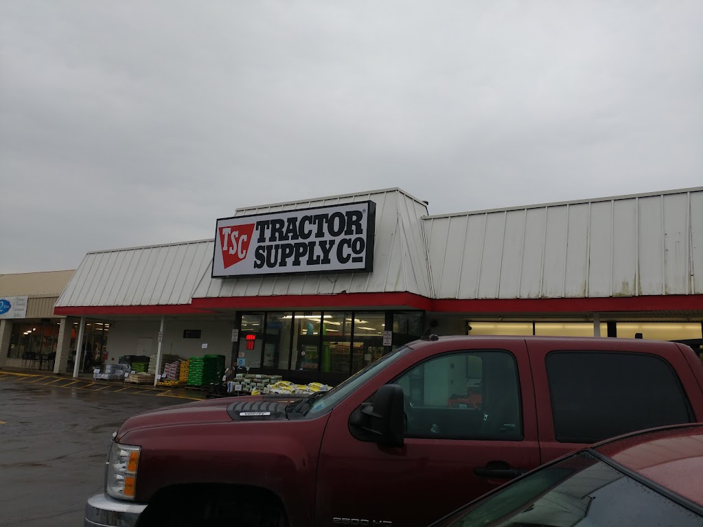 Tractor Supply Co. | 13059 Broadway, Alden, NY 14004, USA | Phone: (716) 937-6106