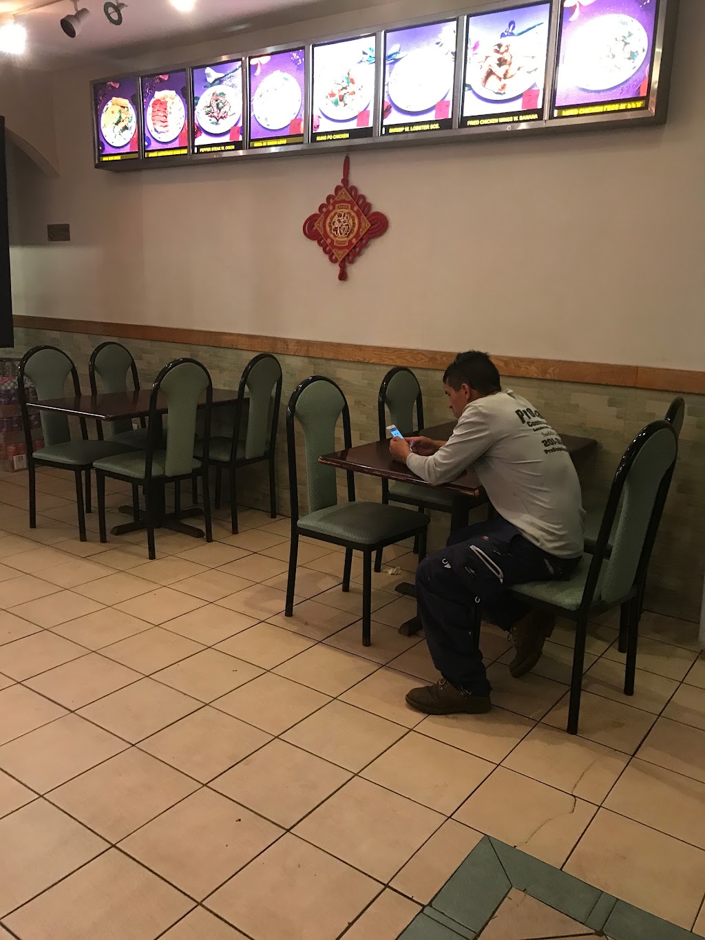 Food Star | 32 N Main St, Spring Valley, NY 10977, USA | Phone: (845) 425-1103