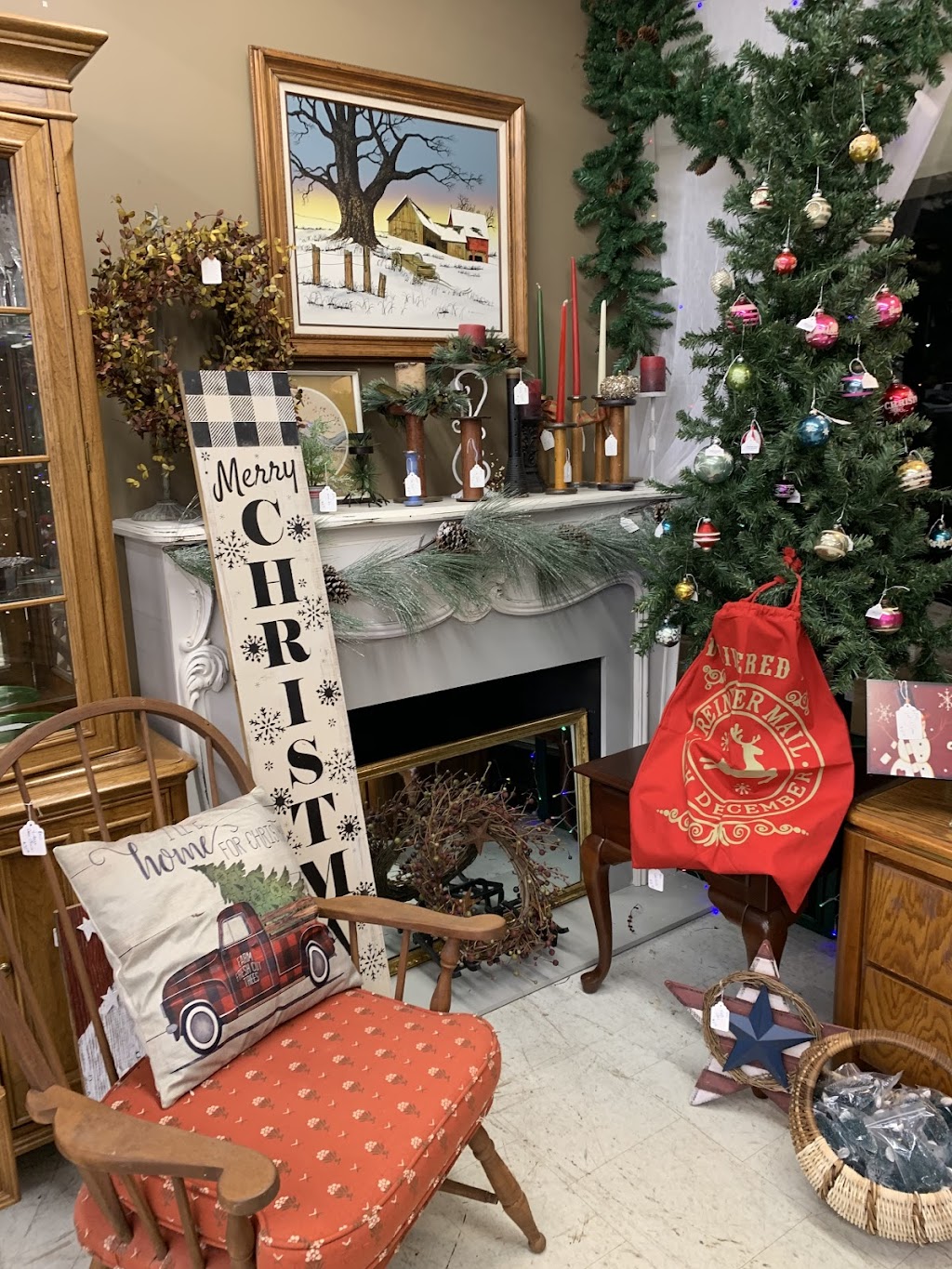 The Town Square Antique Mall | 15362 Veterans Memorial Pkwy suite 101, Wentzville, MO 63385, USA | Phone: (636) 791-3054