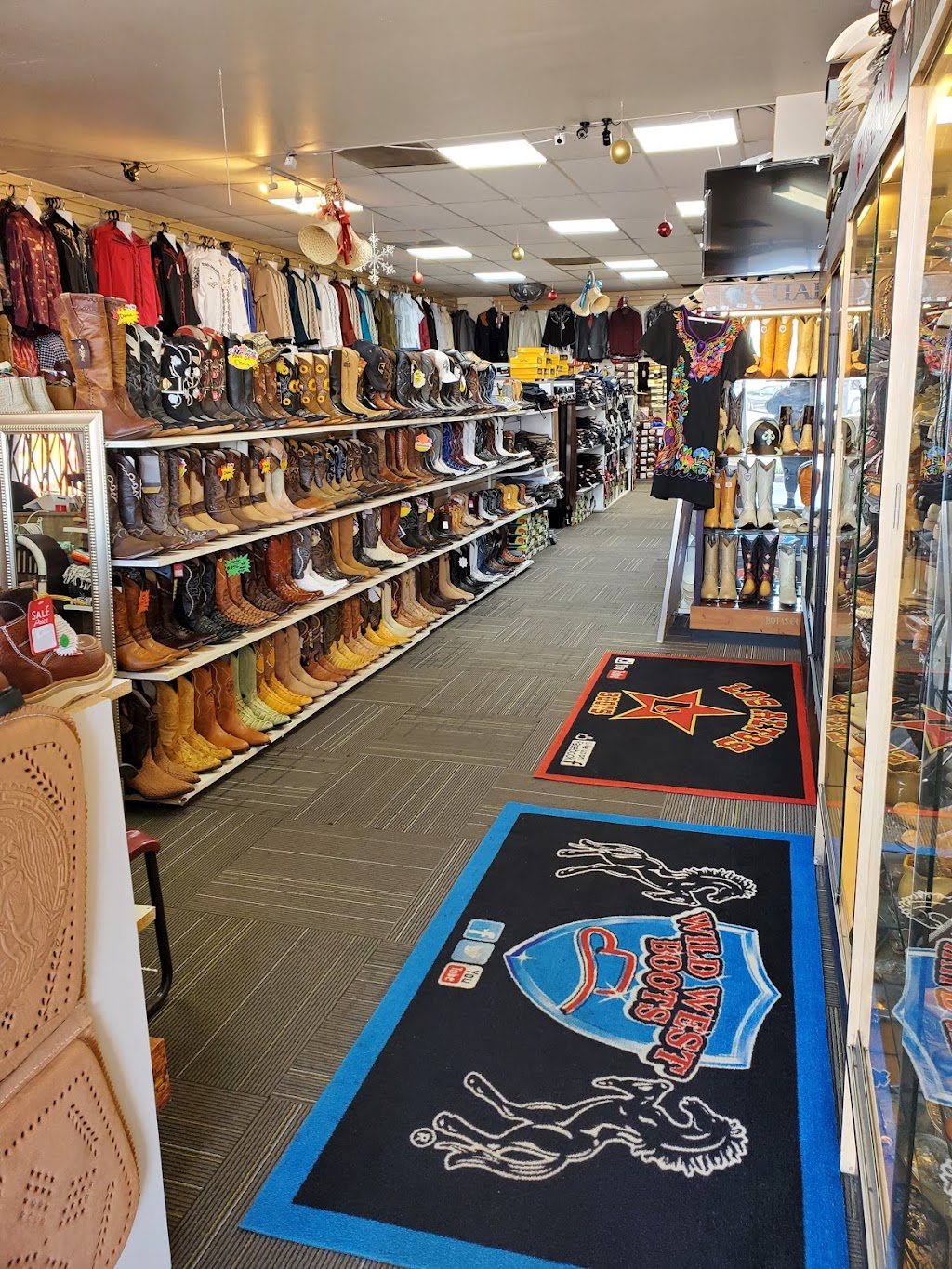 Botas Exoticas Yinas | 2019 Mission Ave, Oceanside, CA 92056, USA | Phone: (760) 722-6393