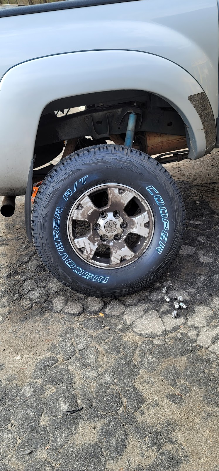 JP Tire Shop - car repair  | Photo 4 of 7 | Address: 866 Gainesville Hwy, Buford, GA 30518, USA | Phone: (678) 288-9391