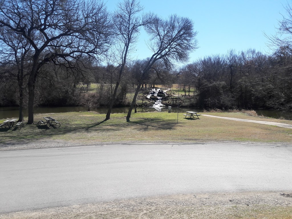 Cross Timbers Golf Course, 1181 S Stewart St, Azle, TX 76020