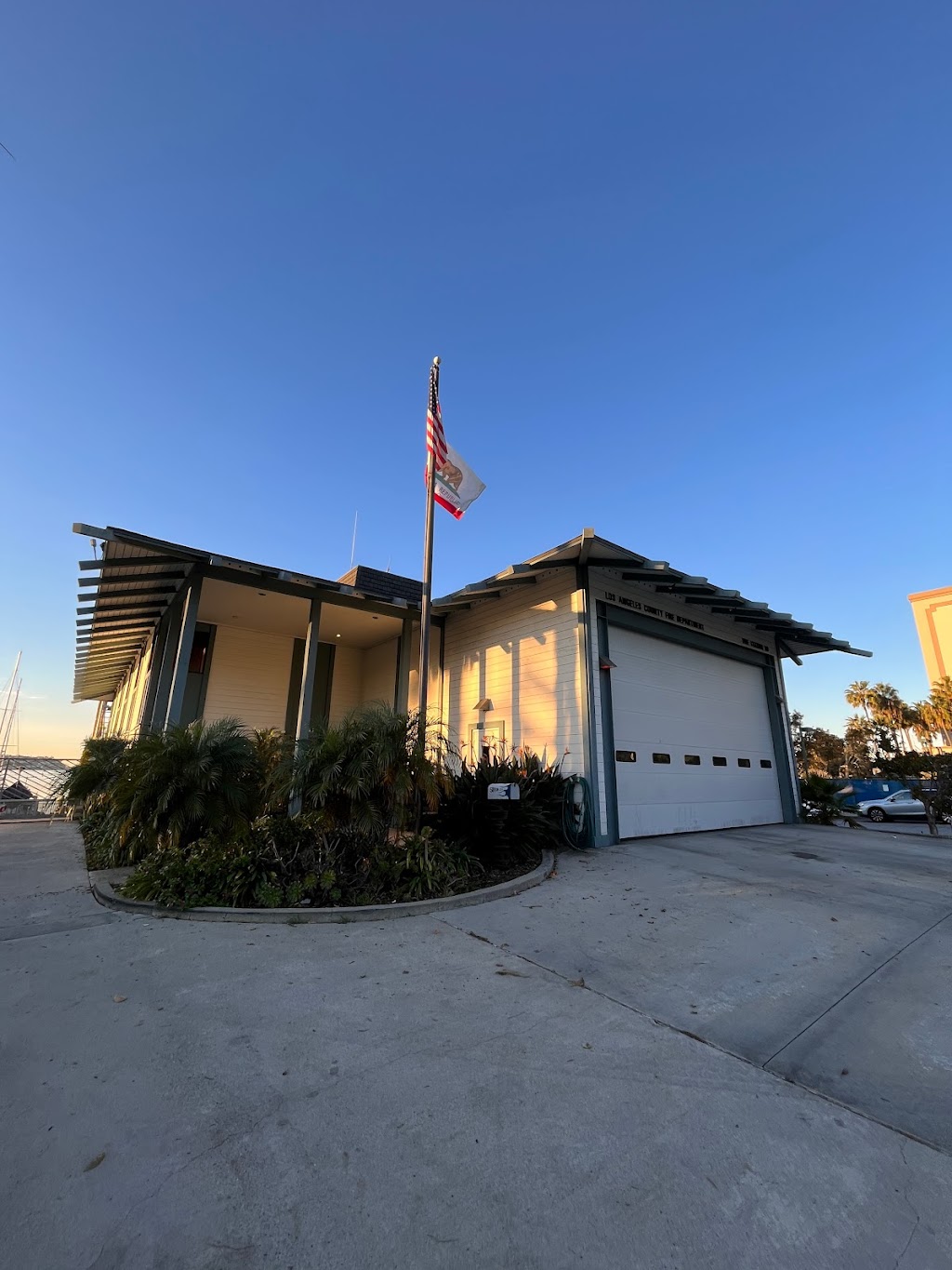 Los Angeles County Fire Dept. Station #110 | 4433 Admiralty Way, Marina Del Rey, CA 90292, USA | Phone: (310) 823-3773