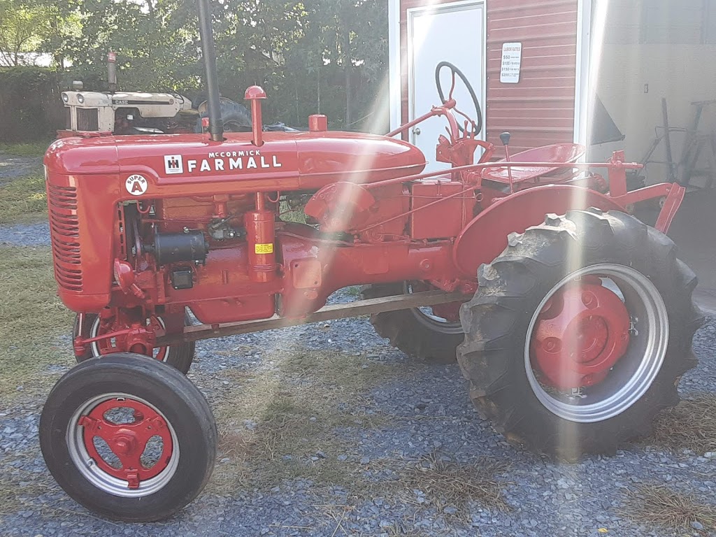 Antique tractors | 12400 NC-47, Denton, NC 27239, USA | Phone: (336) 479-8202