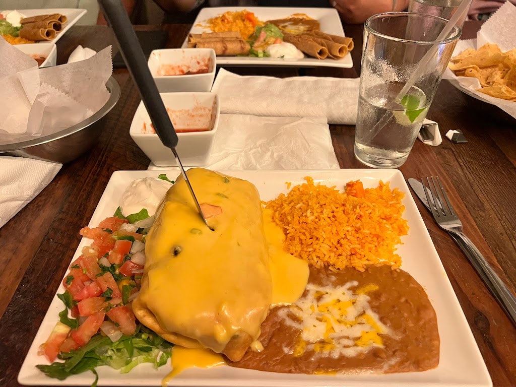 Campuzano Mexican Food | 213 W Belt Line Rd, Cedar Hill, TX 75104, USA | Phone: (972) 291-1053
