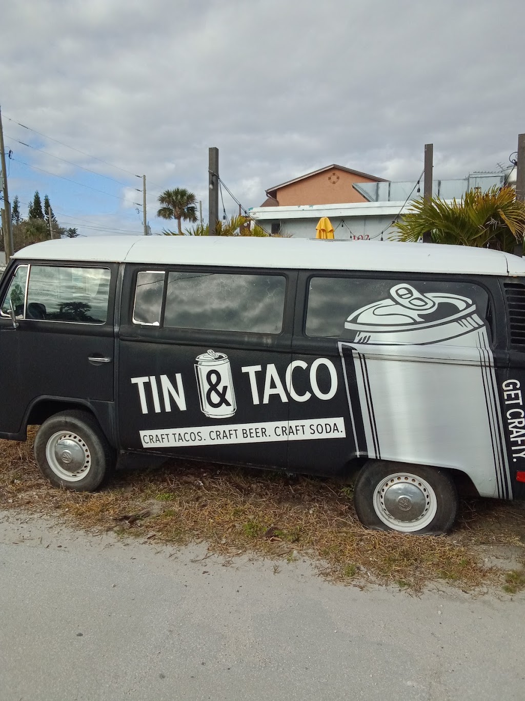 Tin & Taco - New Smyrna Beach | 102 S Cooper St, New Smyrna Beach, FL 32169, USA | Phone: (386) 402-7388