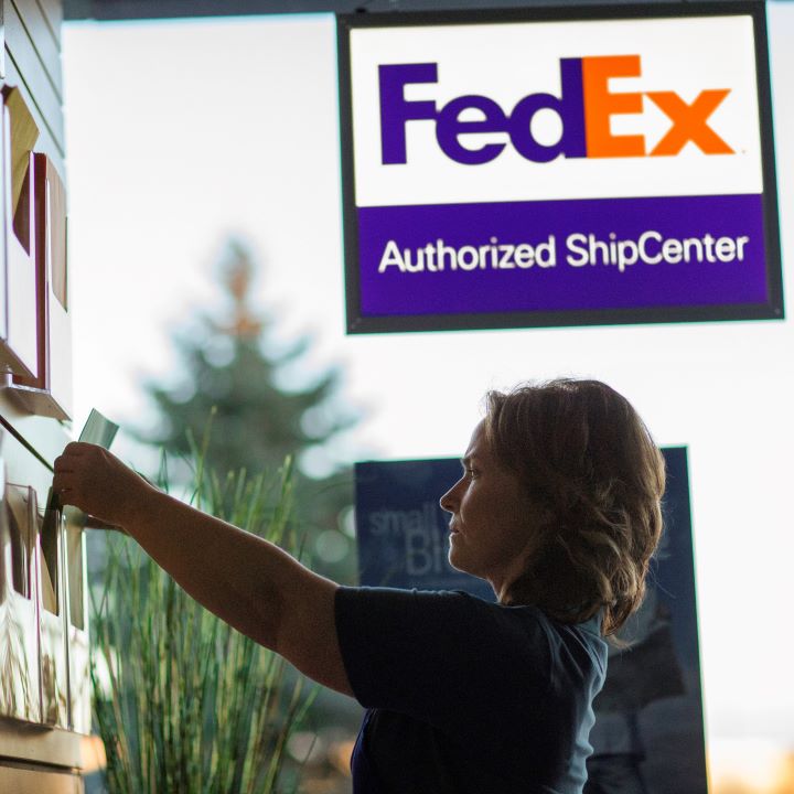 FedEx Authorized ShipCenter | 1520 E Covell Blvd Ste B5, Davis, CA 95616, USA | Phone: (530) 297-6390