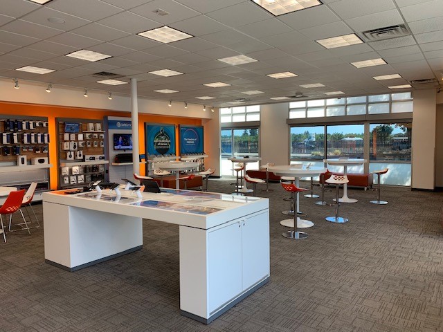 AT&T Store | 3900 Sisk Rd Ste E1, Modesto, CA 95356, USA | Phone: (209) 545-4475