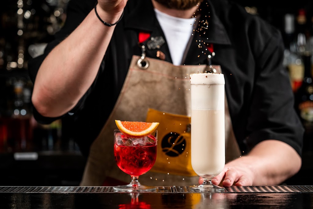 Law & Order Cocktail Bar | Voetboogstraat 4, 1012 XL Amsterdam, Netherlands | Phone: 020 362 6697