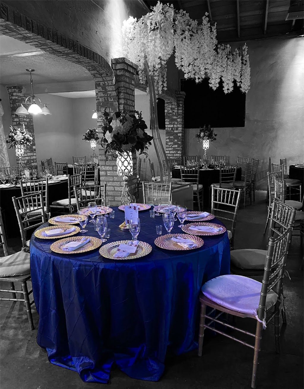 Cosmos Sound Lighting & Video | 7450 Greenbush Ave, Valley Glen, CA 91605, USA | Phone: (818) 759-5100