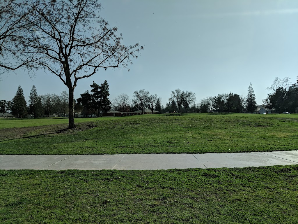 Deer Peak Park | 1300 Beckenham Pkwy, Bakersfield, CA 93311, USA | Phone: (661) 326-3866