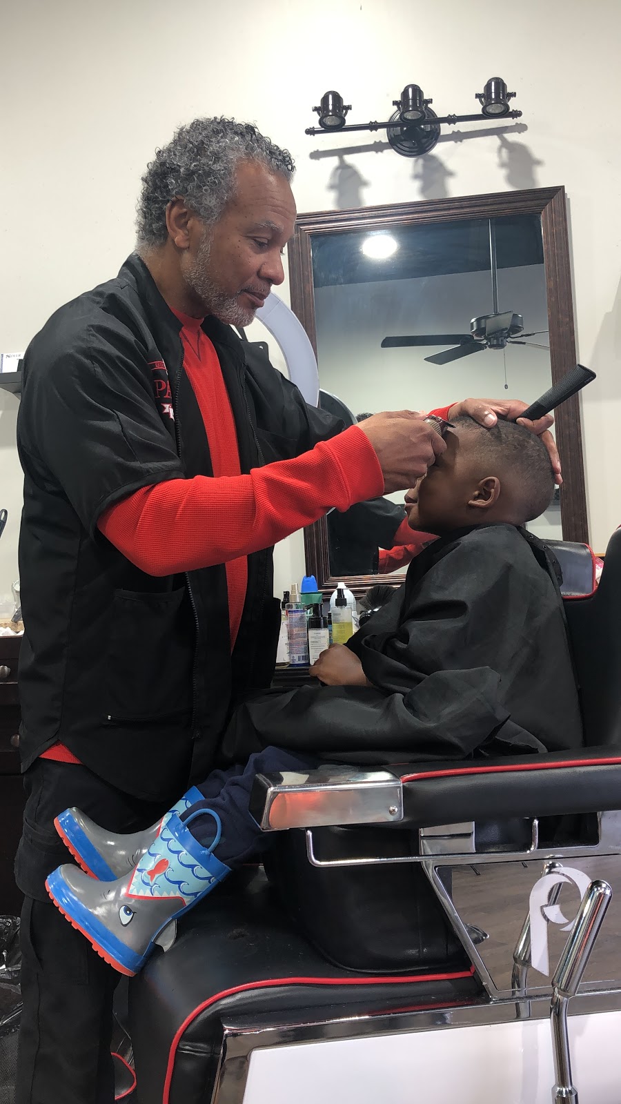 Pauls Barber Shop | 6425 Marlboro Pike, Forestville, MD 20747, USA | Phone: (301) 501-5011